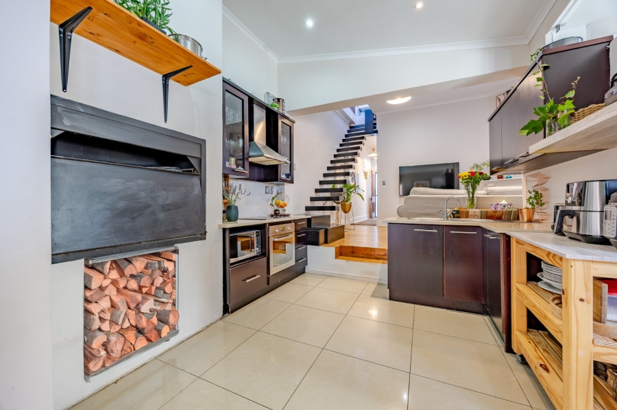3 Bedroom Property for Sale in Woodstock Western Cape